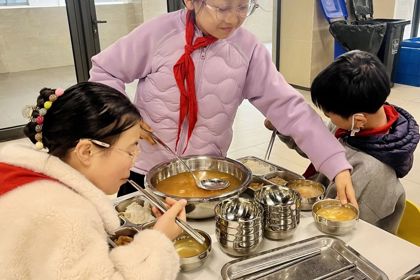 【湾小喜讯】萱草生辉 予人阳光——太湖湾实验小学邓萱予同学荣获吴中区“阳光好少年”称号